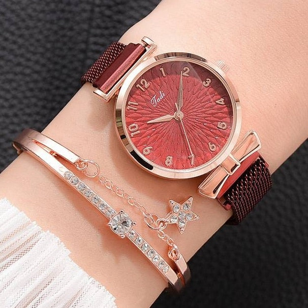 LUXURY MAGNETIC QUARTZ BRACELET WATCHES