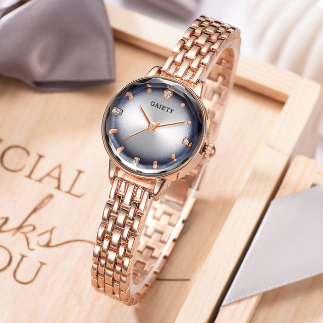 FASHIONABLE WOMEN ALLOY WATCHES