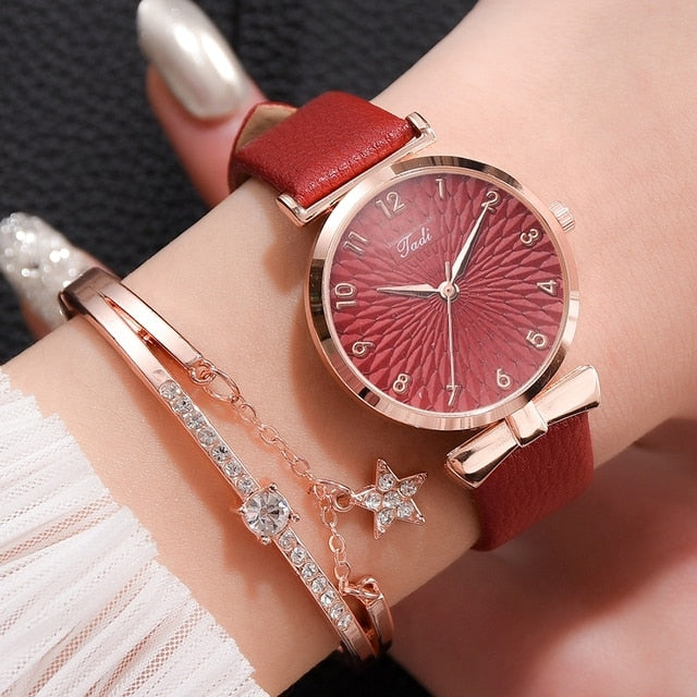 LUXURY MAGNETIC QUARTZ BRACELET WATCHES