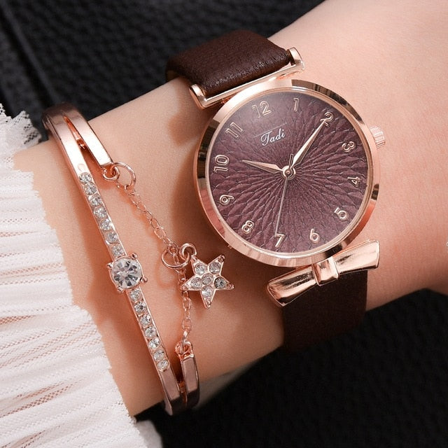 LUXURY MAGNETIC QUARTZ BRACELET WATCHES