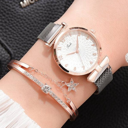 LUXURY MAGNETIC QUARTZ BRACELET WATCHES