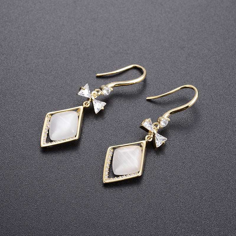 Fashionable High-end Earrings