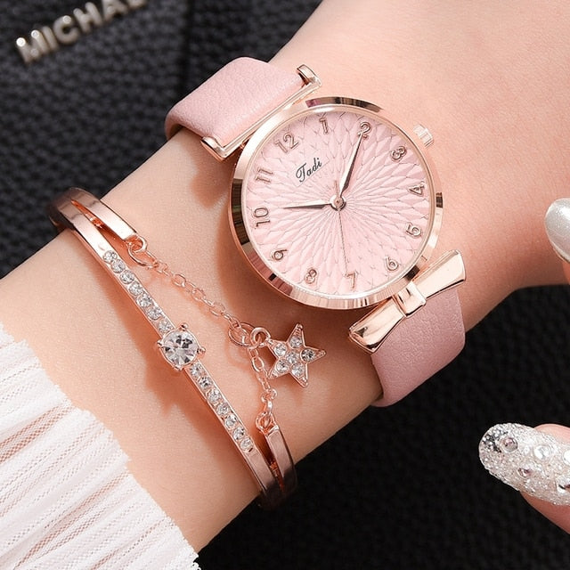 LUXURY MAGNETIC QUARTZ BRACELET WATCHES