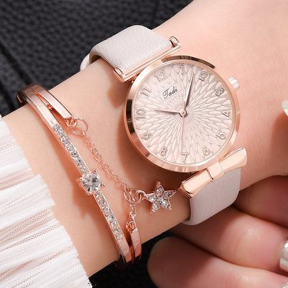 LUXURY MAGNETIC QUARTZ BRACELET WATCHES